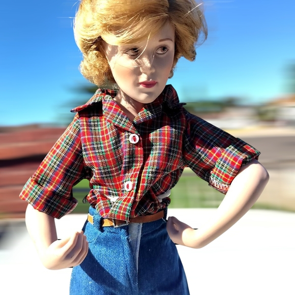 Other - Vintage Porcelain Doll Bobby With White Dress